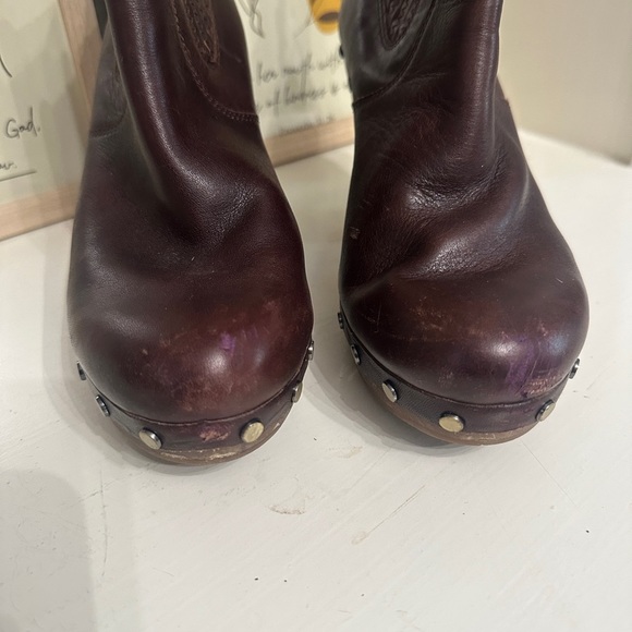 Ugg platform booties - Picture 2 of 4